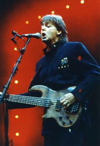 Paul McCartney 1993 Las Vegas.jpg